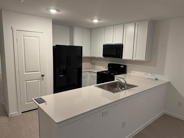 Building Photo - 3045 Tokara St