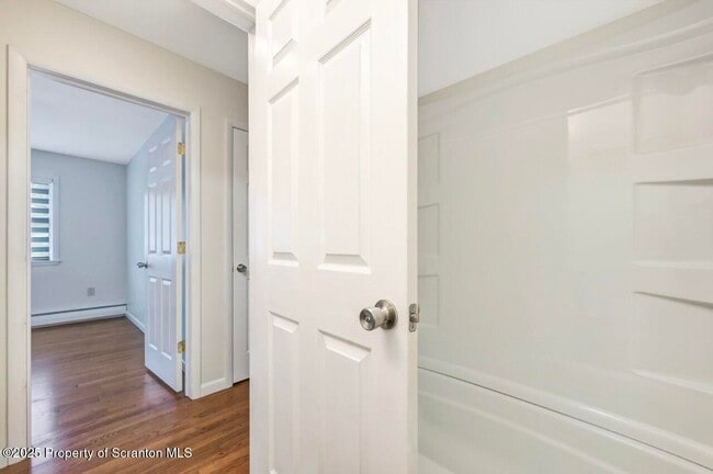 Building Photo - 107 Carteret Dr