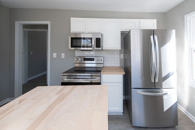 Building Photo - 4715 Green Glen Ln