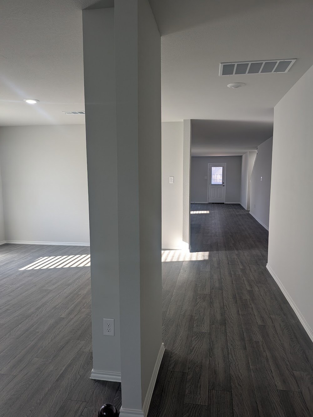 Building Photo - 868 Eagles Nest Dr