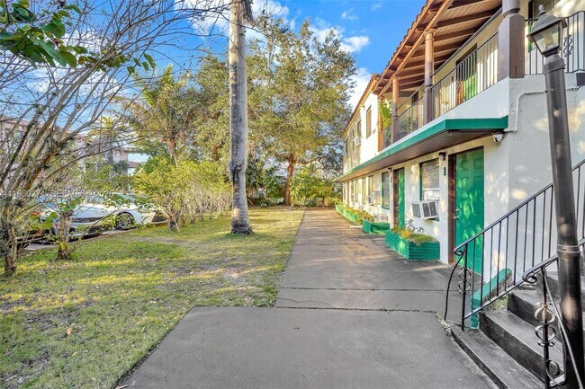 Building Photo - 12287 NE 7th Ave