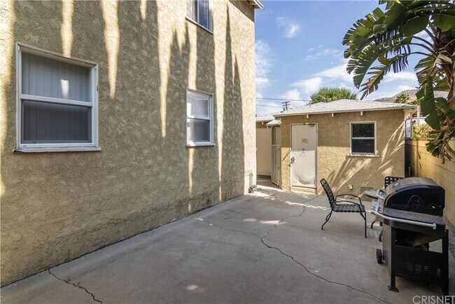 Building Photo - 2334 Keeler St