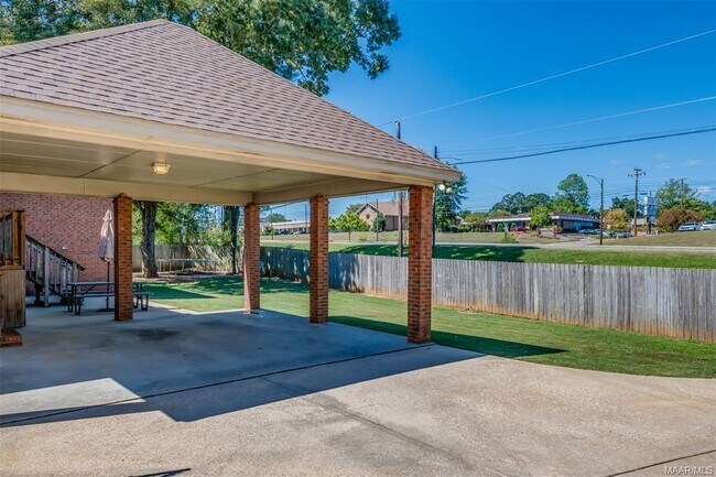 Building Photo - 100 Wood Vale Dr