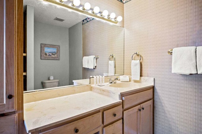 Building Photo - 15406 Gun Cay Ct