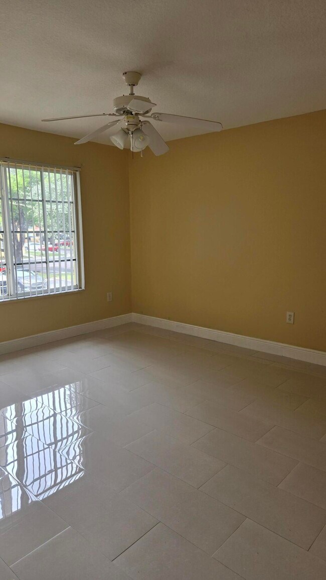 Building Photo - 4280 San Marino Blvd