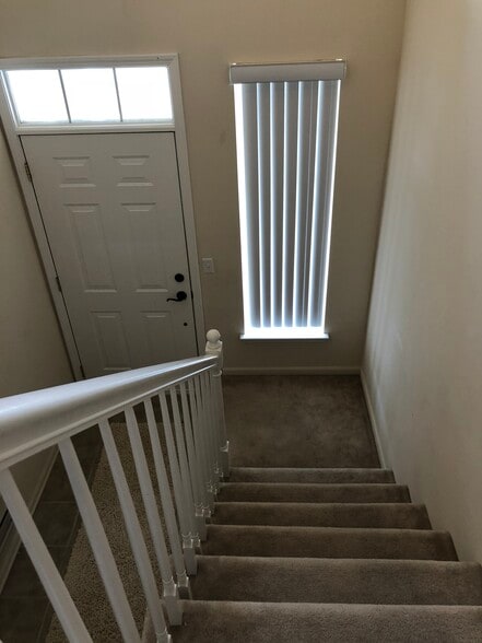 Building Photo - 52165 Naugatuck Dr