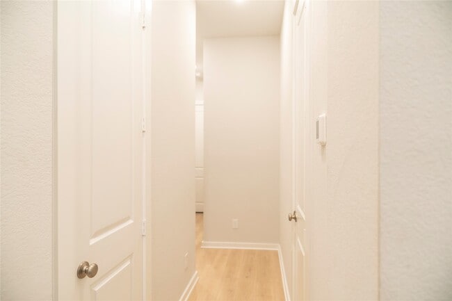 Building Photo - 6519 Bramble Cv Ln