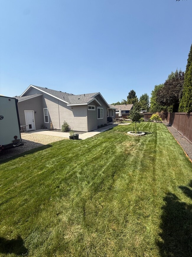 Building Photo - 2650 N Chancery Way