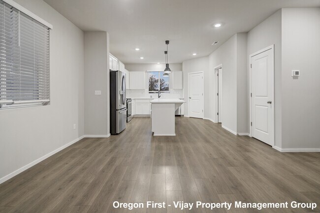 Building Photo - 15548 NW Linder St