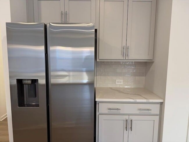 Building Photo - 214 Kinship Dr