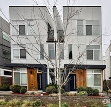 Building Photo - Beacon Hill Townhouse