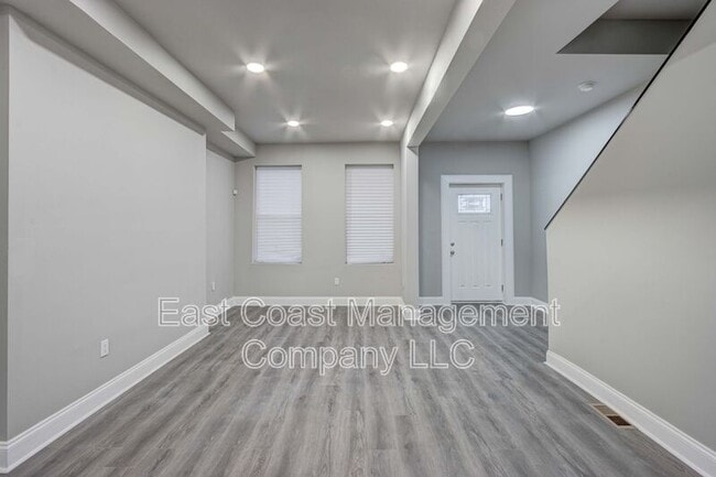 Building Photo - 2619 Loyola Northway