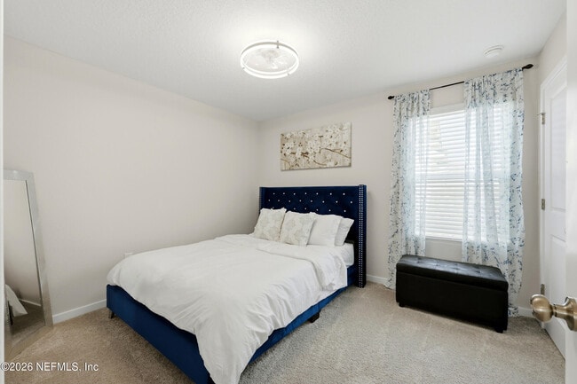 Building Photo - 14742 Cashew Ave