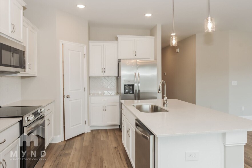 Building Photo - 229 Jerrie Lynn Blvd