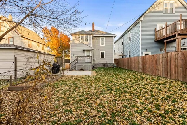 Building Photo - 2853 S Ellen St