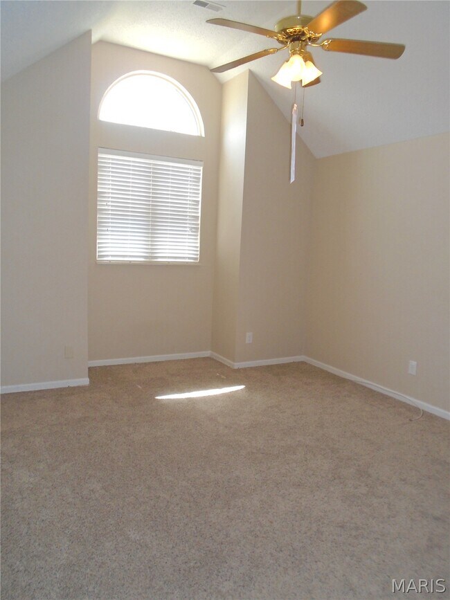 Building Photo - 1109 Peachtree Ct