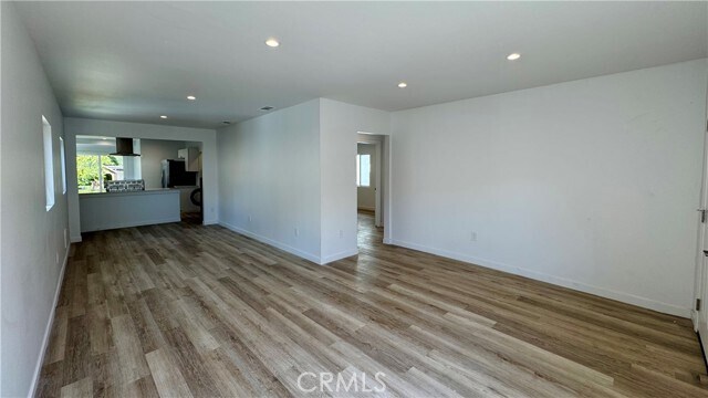 Building Photo - 13845 Moorpark St