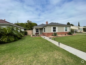 Building Photo - 2288 Stearnlee Ave