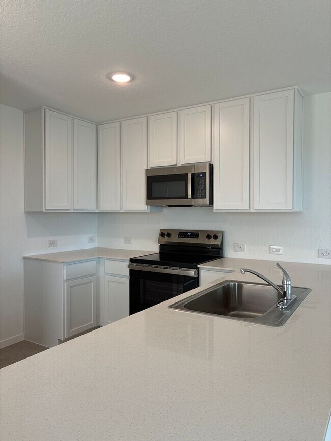 Building Photo - Charming 4 beds 2 baths in San Antonio!