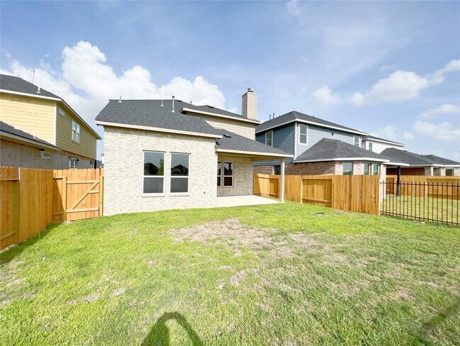 Building Photo - 15502 Islandview Ln