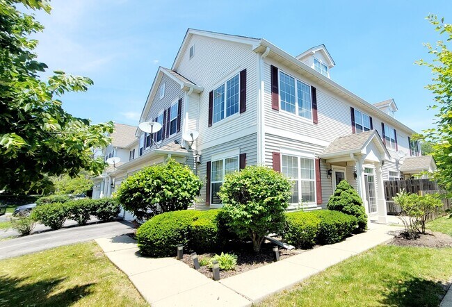 Primary Photo - 2592 Hillsboro Blvd