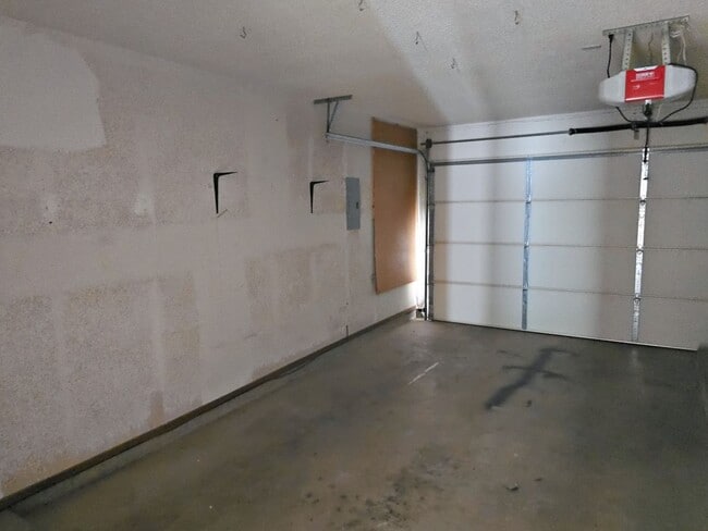Building Photo - 3219 Mountain Ridge Dr