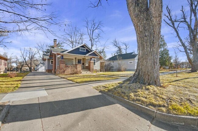 Building Photo - 1846 12th Ave