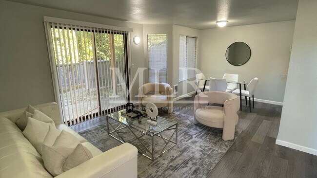 Primary Photo - 1700 Lake Park Dr SW