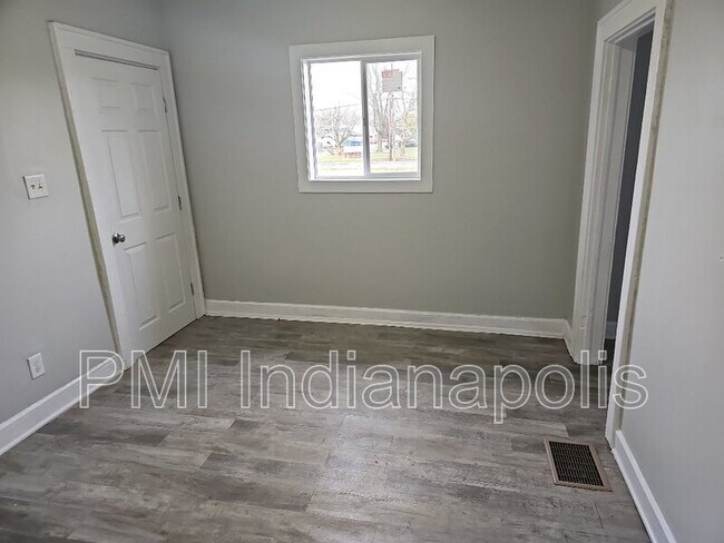 Building Photo - 1540 N Grant Ave