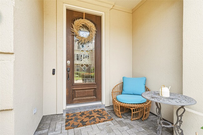 Building Photo - 322 S Gate Stone