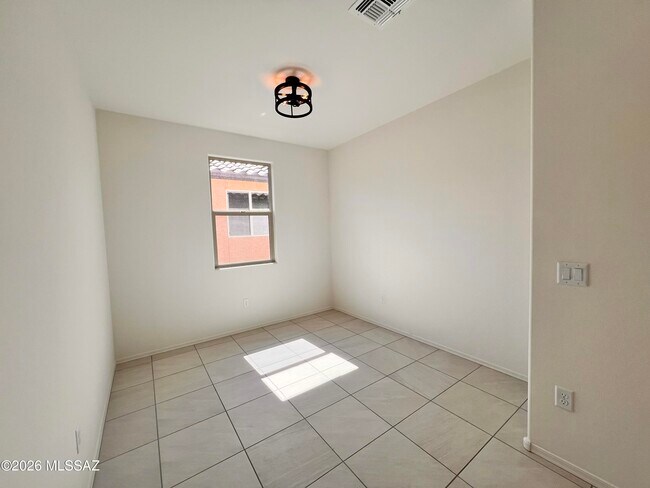 Building Photo - 9759 E Panopeia Dr