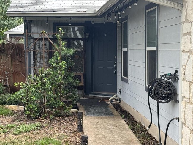Building Photo - 5814 Shreveport Dr