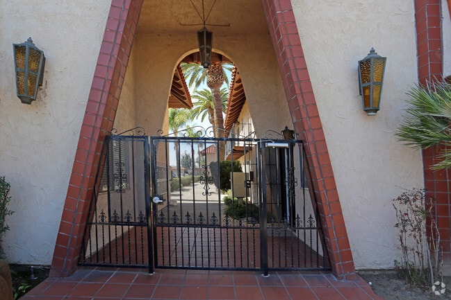 Building Photo - Anza Palms