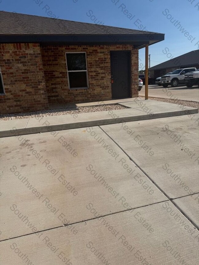 Building Photo - Modern 2 Bed 2 Bath apartment