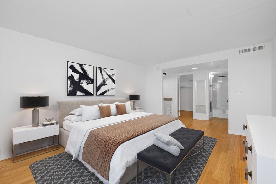 Building Photo - 10535 Wilshire Blvd