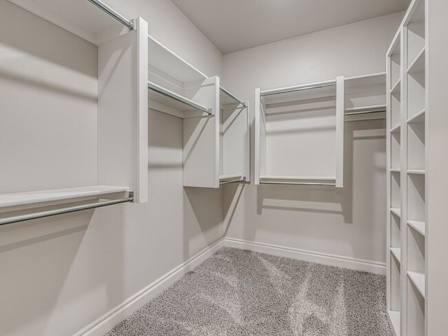 Building Photo - Pool + Deer Creek Schools + 4 bedrooms + 3 car garage + Bonus Room