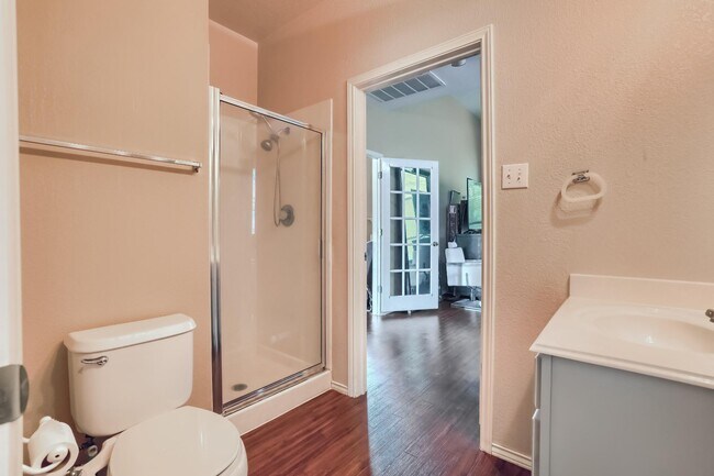 Building Photo - 301 Gulfstream Dr