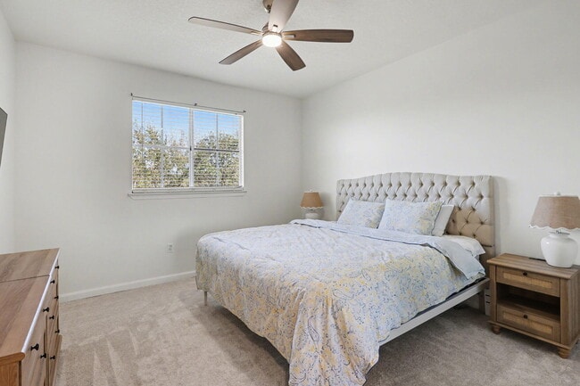 Building Photo - 2044 Alta Meadows Ln