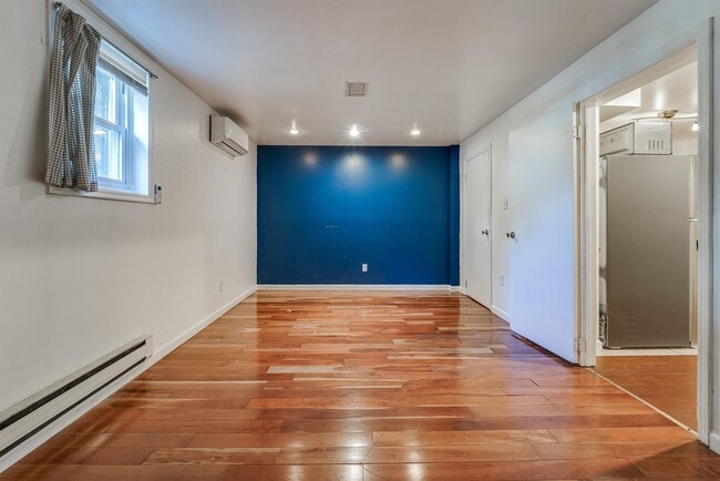 Building Photo - 354 1st St