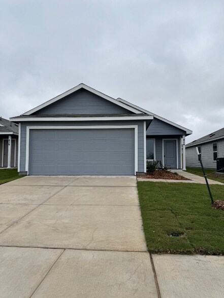 Primary Photo - 414 Bower Dr