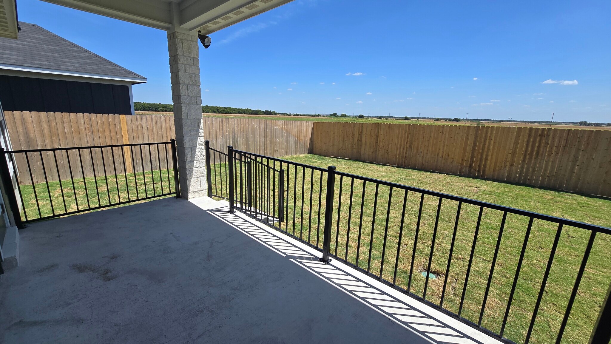 Building Photo - 449 Pipe Creek Dr