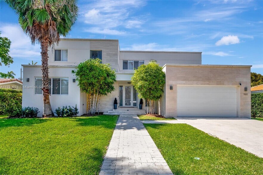 Building Photo - 7800 Center Bay Dr