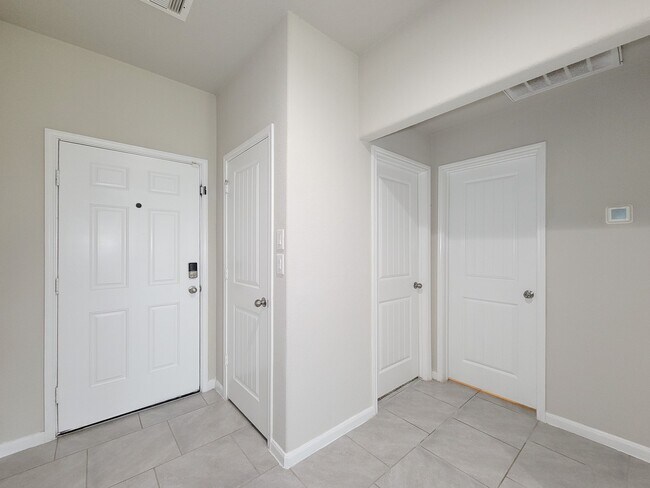 Building Photo - 29614 Breakwater Dr