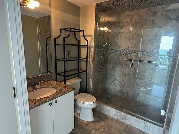 Building Photo - 3338 Peachtree Rd NE