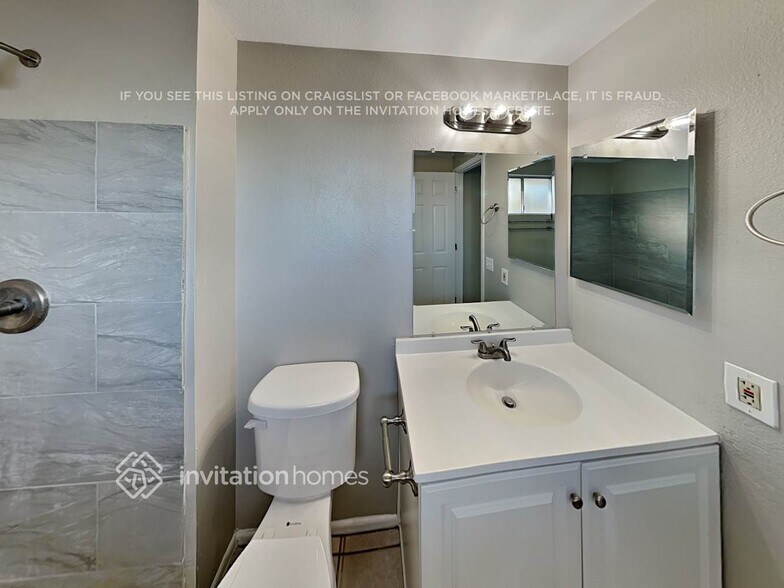 Building Photo - 7522 E Dulciana Cir