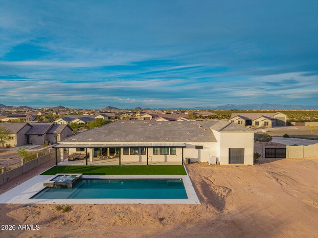 Building Photo - 267 W Amherst St