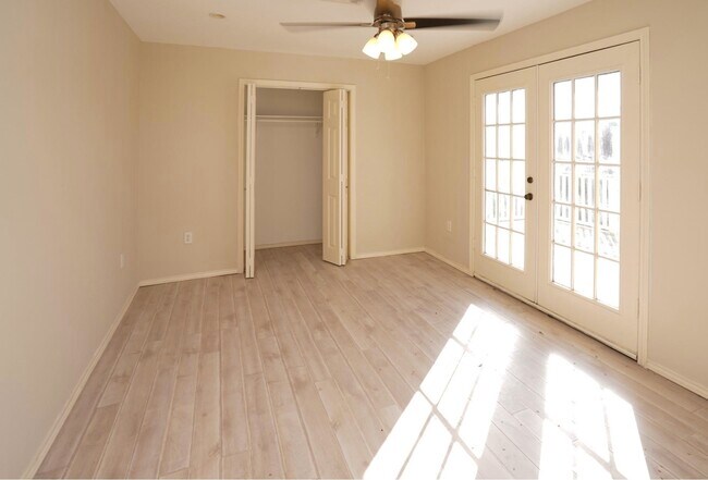 Building Photo - 4807 Merwin St
