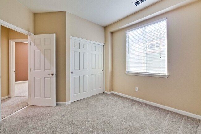 Building Photo - 309 Rayos Del Sol Dr