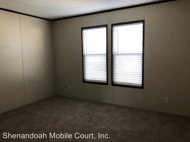 Building Photo - 1405 Front Royal Pike