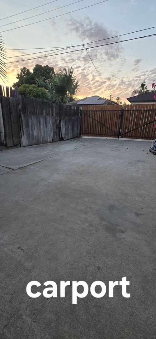 Building Photo - **NOVEMBER FREE** La Cresta Home with Pool